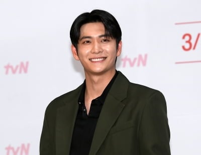 강태오, 김세정과 ♥핑크빛 2달 만에 기쁜 소식…6개 도시서 팬미팅 성료