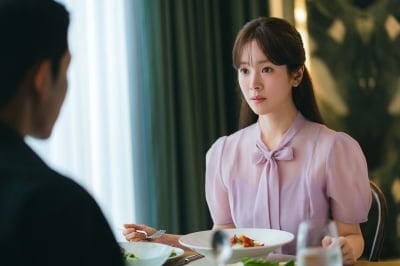 한지민, CEO 소개팅 나간 이유가…후배 ♥썸 신호 오해하고 대굴욕 당했다('미혼남녀')