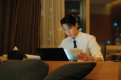 BL로 인생역전 성공한 아이돌 출신 남배우…"경험 많지 않아 새로워" ('우주를')[일문일답]