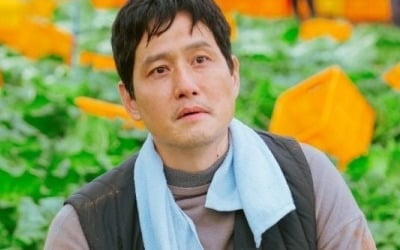 박해준, 알고 보니 전직 시인이었다…현재는 배추밭에서 고독한 삶이 일상('모자무싸')