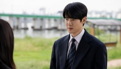 유연석, 변호사 합격→법률 사무소 개업했다…냉철한 논리로 사건 파고들어 ('신이랑')