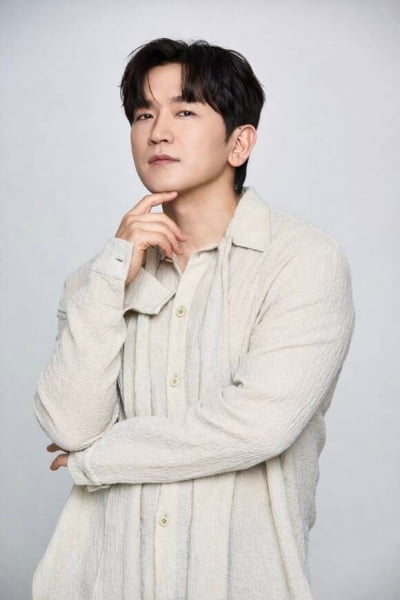 신화 이민우, 기쁜 소식 전했다…"새 앨범 준비 중, 전폭적 지원"