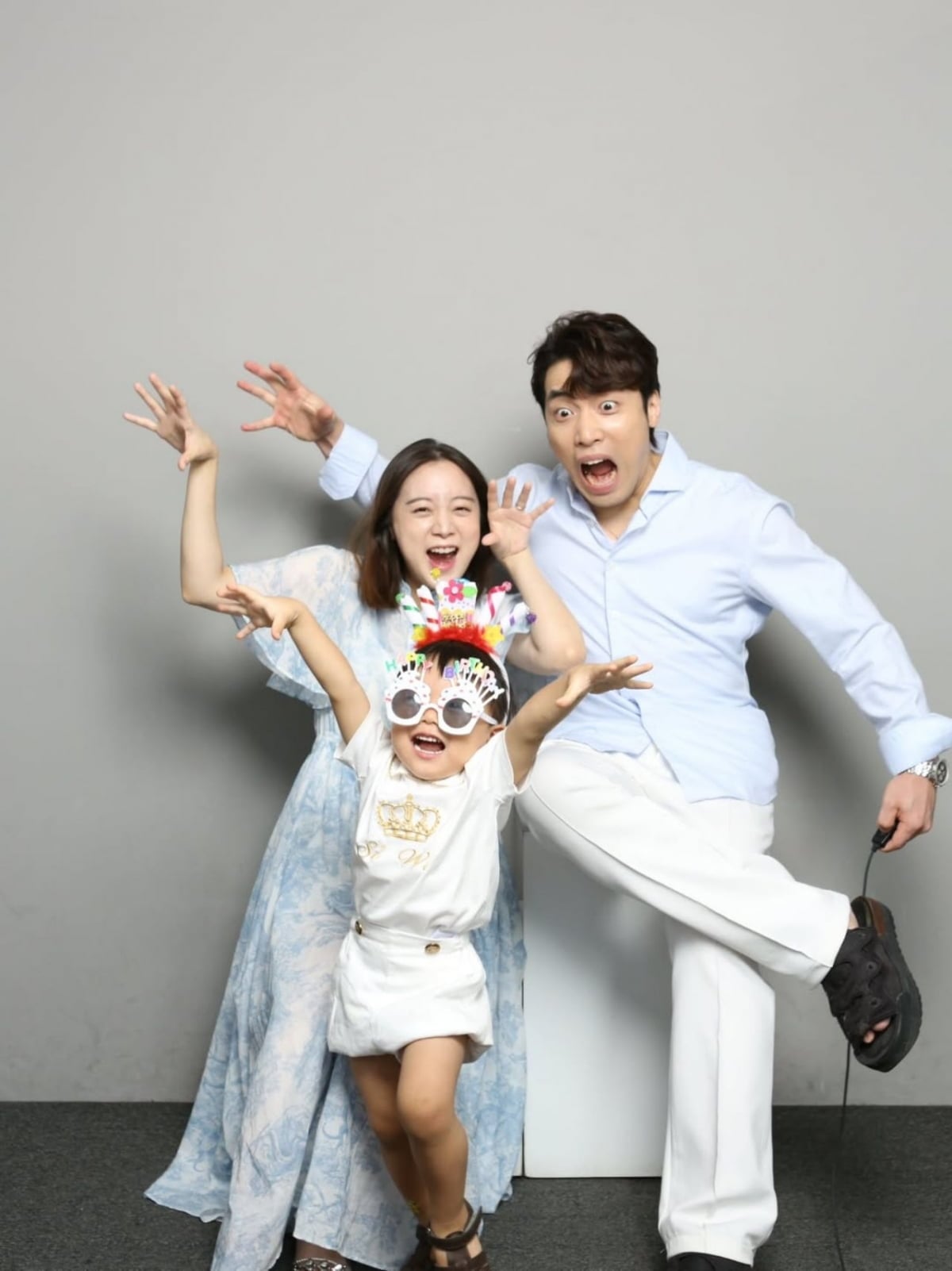 우혜림, 결혼 6년째에 '만삭 사진' 공개했다…둘에서 넷으로