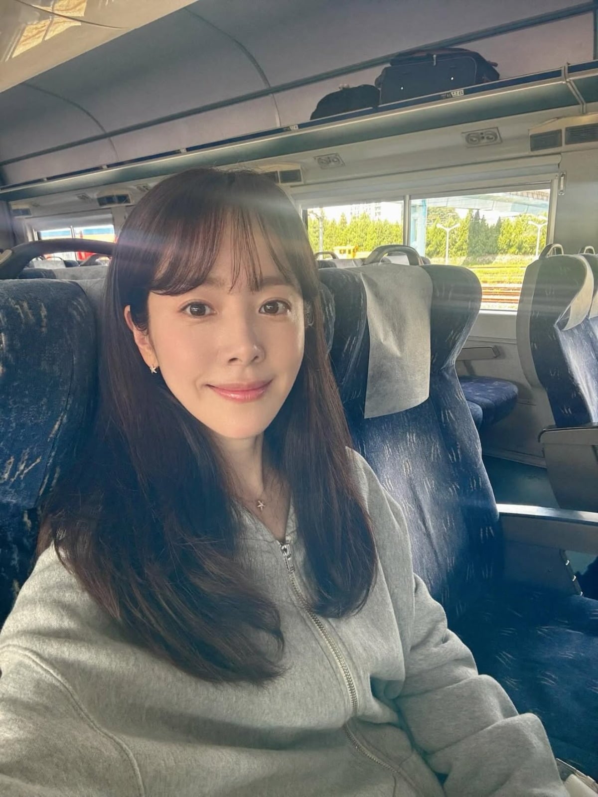 사진 = 한지민 인스타그램