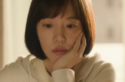 '건물주' 임수정, ♥결혼 소식 알려졌다…5년 만에 복귀했다더니 하정우 아내로 깜짝 변신