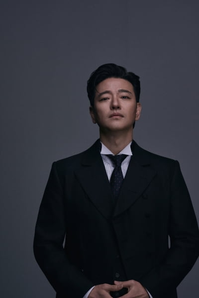 [공식] '이혼 7년차' 배수빈, 깜짝 소식 전해졌다…연극 '지킬앤하이드'로 1인 15역 소화