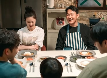 박성웅, 배추농사 뛰어들었다더니…3명의 자녀와 식사도 화기애애하게('심우면')