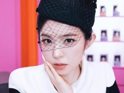 '35세' 아이린, 20대 뺨치는 '굴욕無' 근접샷 미모…얼굴 천재의 정석