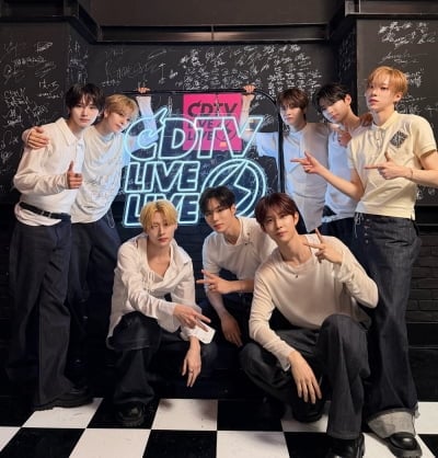 알파드라이브원, 日 데뷔도 안 했는데…지상파 대표 음방 출격