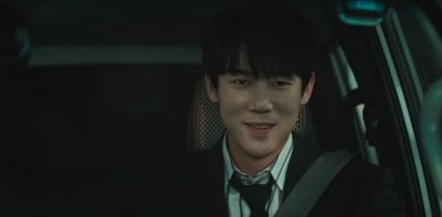 김혜윤의 2%대 시청률 굴욕 제대로 씻었다…2회 만에 8.7% 찍은 유연석 주연작 ('신이랑')