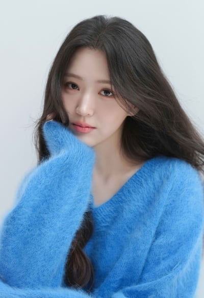 그새 관리를 얼마나 했길래…'165cm' 김지은, 송강 손잡은 뒤 몰라보게 예뻐진 미모 자랑