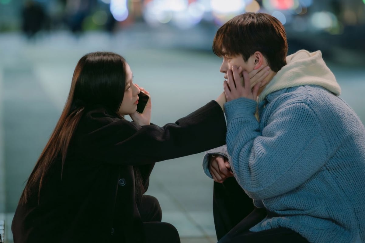 지수, 논란의 연기력이 오히려 더 화제…결국 화제성 1위 찍었다('월간남친')