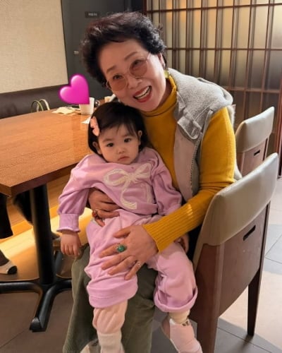 '17개 광고 싹쓸이' 박수홍 딸, 유명 할머니까지 생겼다…무려 경력 '61년차'