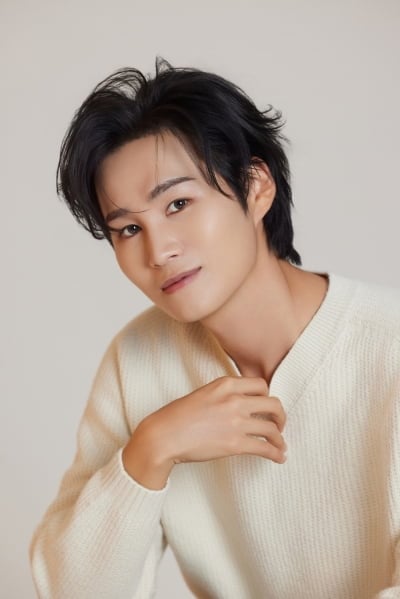 17년 만에 한국 돌아온 '로미오와 줄리엣'…김희재, 남자 주인공 낙점