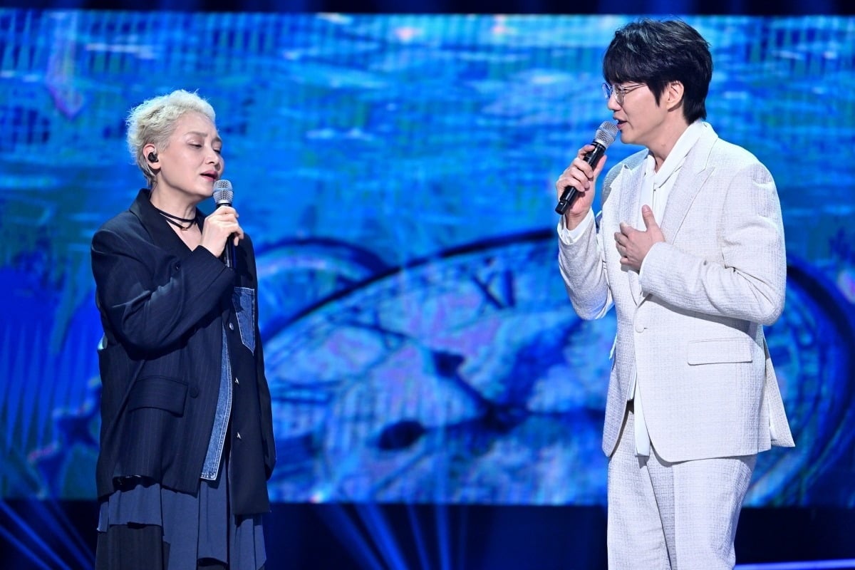 성시경과 함께 무대를 꾸미는 이소라의 모습 / 사진제공=KBS