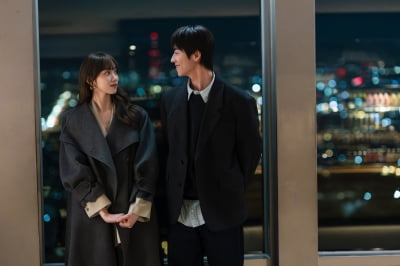 이성경, 채종협과 ♥데이트 현장 포착…남산 전망대→네컷 사진 핑크빛 만끽 ('찬너계')