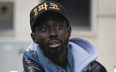 33년 만에 한국땅 밟았다…끝내 감격 "돈보다 큰 사랑 느껴, 항상 오기를 꿈꿔" ('어서와한국은')[종합]