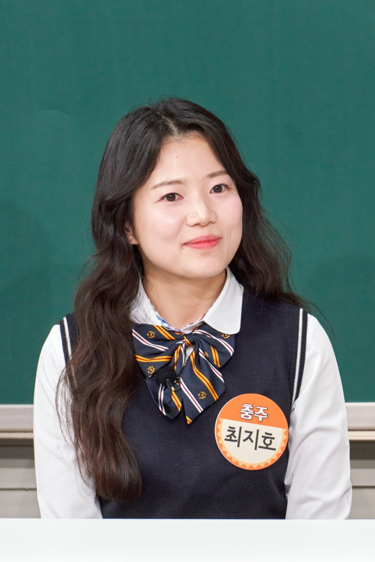 JTBC '아는 형님' 보도스틸 중 '지자체 홍보 채널'을 운영 중인 공무원 양주 정겨운, 울산 남구 이소희, 군산 박지수, 충주 최지호 주무관 / 사진=JTBC