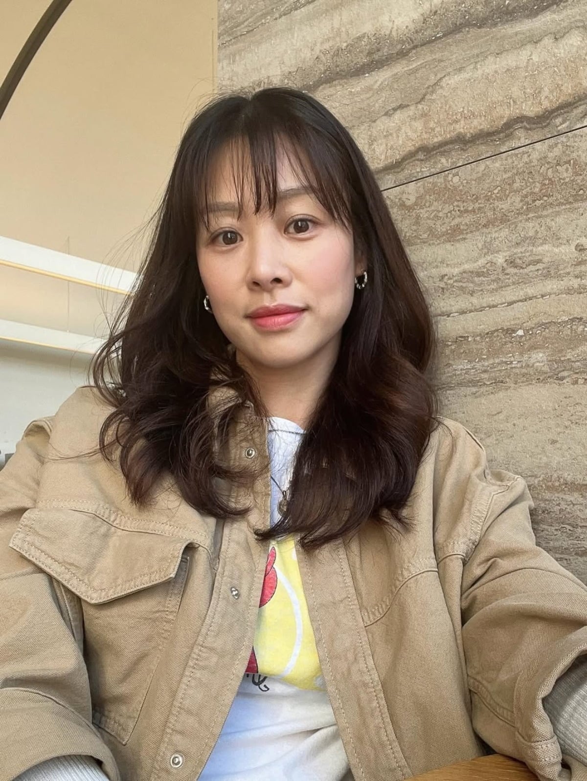 배우 장신영이 편온한 미소를 담은 근황을 공개했다. 사진 = 장신영 인스타그램