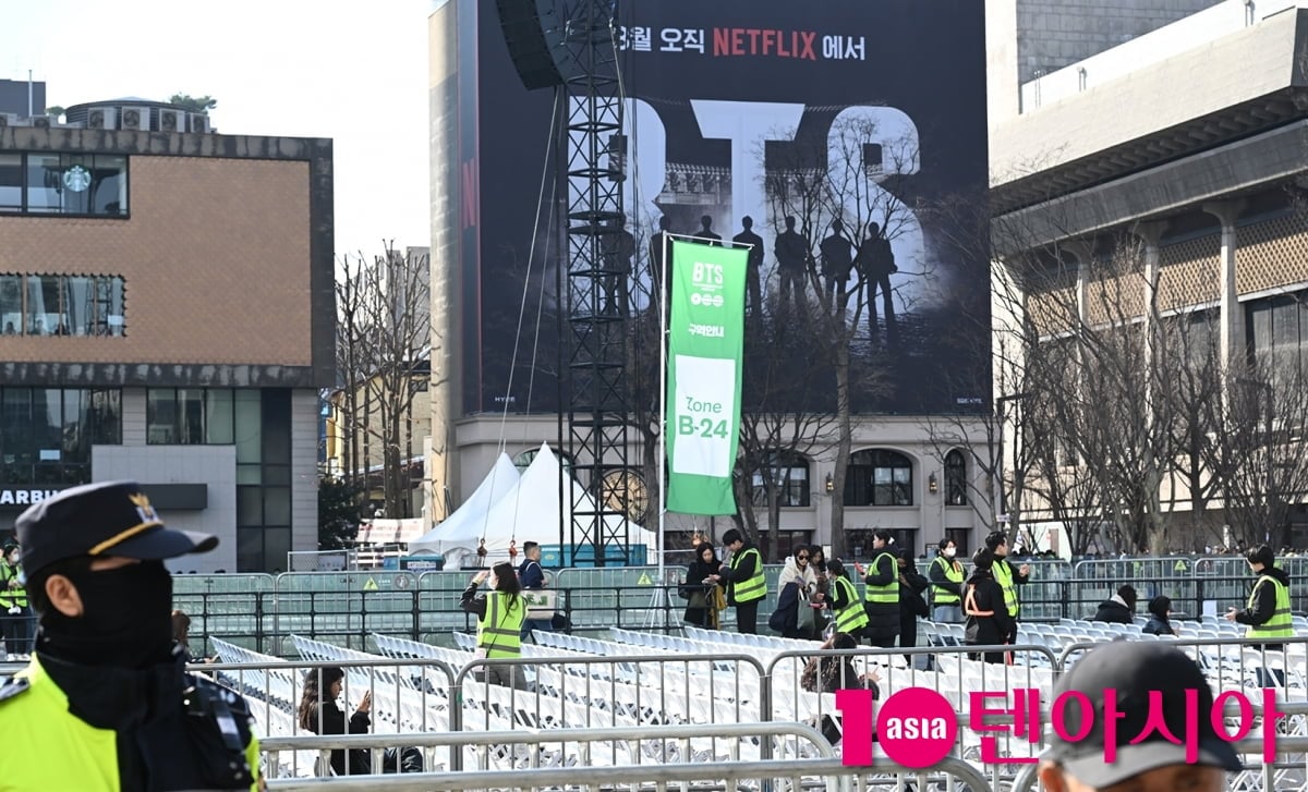 BTS 아리랑(ARIRANG) 컴백을 즐기는 아미들[TEN포토+]