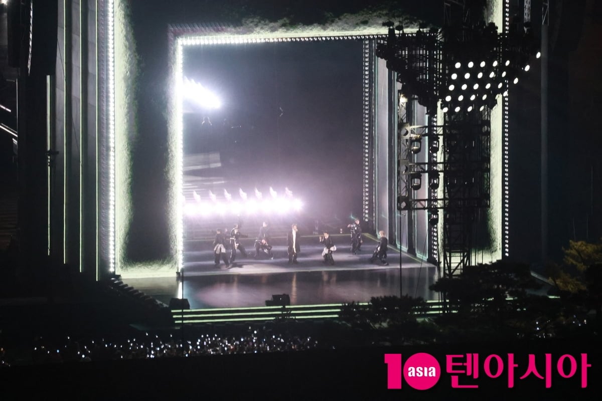 방탄소년단, 3년 9개월만에 완전체[TEN포토+]