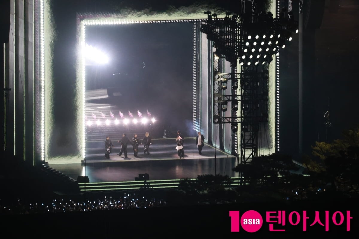 방탄소년단, 3년 9개월만에 완전체[TEN포토+]