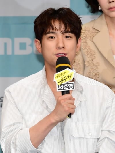 30대 유명 남배우, ♥핑크빛 소식 전해졌다…미모의 여성과 소개팅 현장 포착 ('신랑수업')