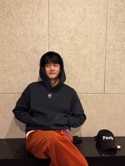 강태오, '남친짤' 정석답게 힙한 근황…그림자까지 잘생긴 '비주얼 끝판왕'