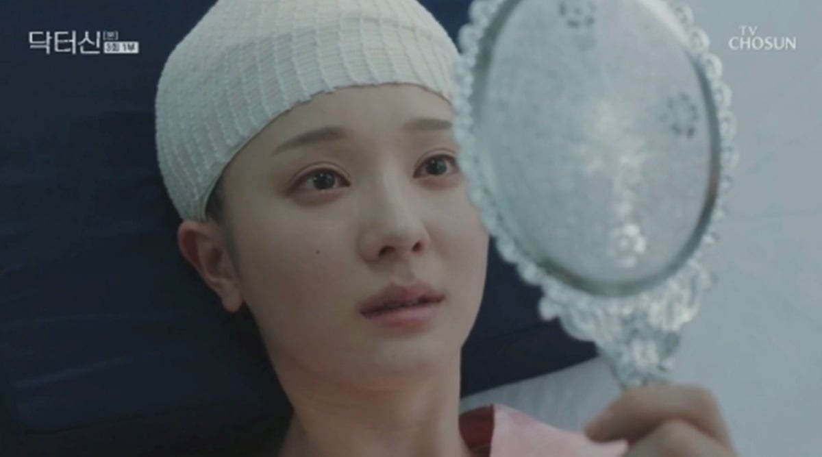 엄마 뇌로 깨어진 톱스타 모모./사진제공=TV조선 '닥터신'