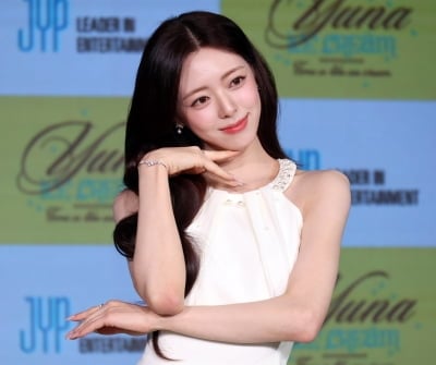 있지 유나, 월요병 날리는 미모...아름다운 미소[TEN포토+]