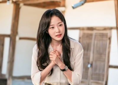 '한석규 딸' 채원빈, 안효섭과 ♥핑크빛 소식 전해졌다…사랑스러운 쇼호스트 변신 ('오매진')