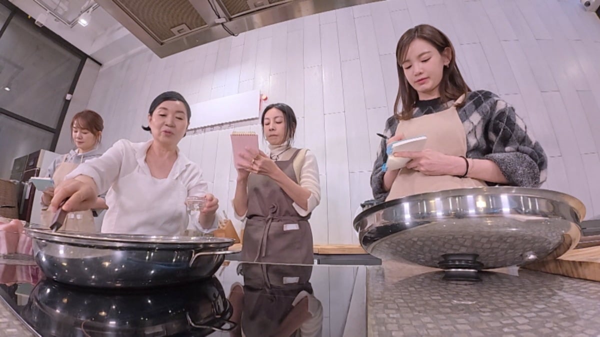 황신혜, 43년 만에 ♥첫사랑 상대 밝혀졌다…데이트 장소는 대학로('같이 삽시다')