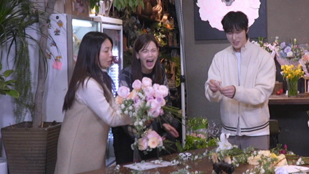 황신혜, 43년 만에 ♥첫사랑 상대 밝혀졌다…데이트 장소는 대학로('같이 삽시다')