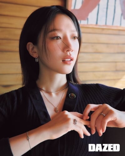 19세 최연소 승무원 출신 배우라더니…표예진, 맑고 신비로운 분위기 [화보]