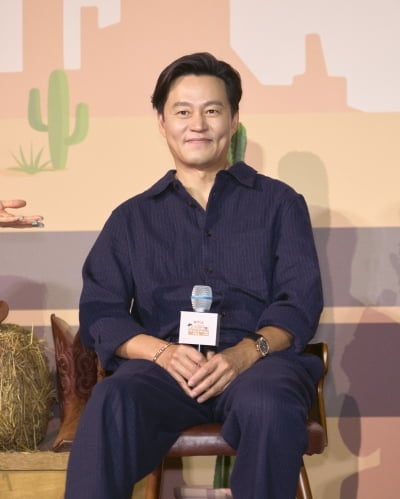 이서진, 무례 논란 불거졌는데…여전한 태도 "최우수상 2주면 잊혀, 대충 하려고 했는데" ('달라달라')