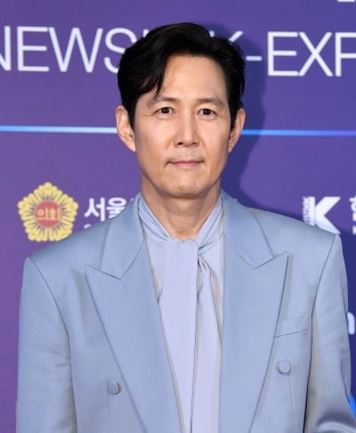 [공식] '대주주' 이정재, 벅찬 소식 알렸다…180억 규모의 전략적 파트너십 맺고 글로벌 공략