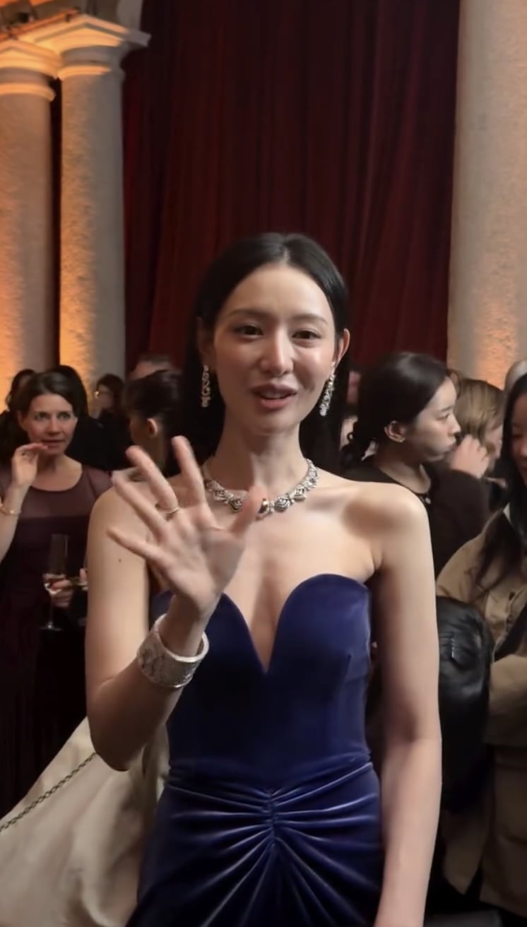 김지원 / 사진 = 보그 홍콩 SNS