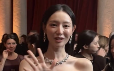 김지원, 역대급 과감 노출 감행…도드라진 흉곽 뼈 "너무 말랐다"