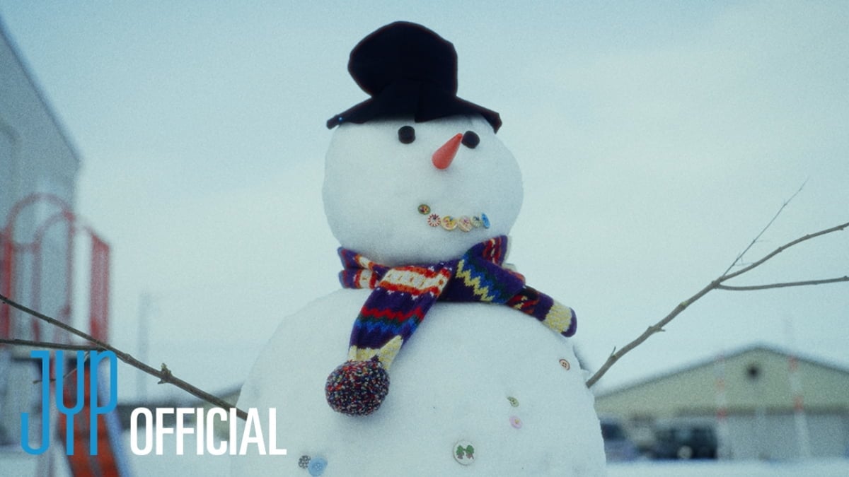 엑스디너리 히어로즈 미니 8집 선공개곡 'X room' MV 티저 섬네일/ 사진 제공=JYP엔터테인먼트