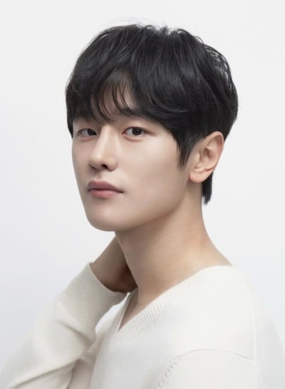 [공식] '전종서와 위장 결혼' 김도완, 벅찬 소식 알렸다…10년 차에 일본 드라마 진출 ('10번')