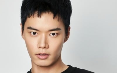 [공식] '스터디그룹' 빨간 머리로 눈도장 찍더니…결별 후 새출발 알렸다 "공도유와 동행 기뻐"