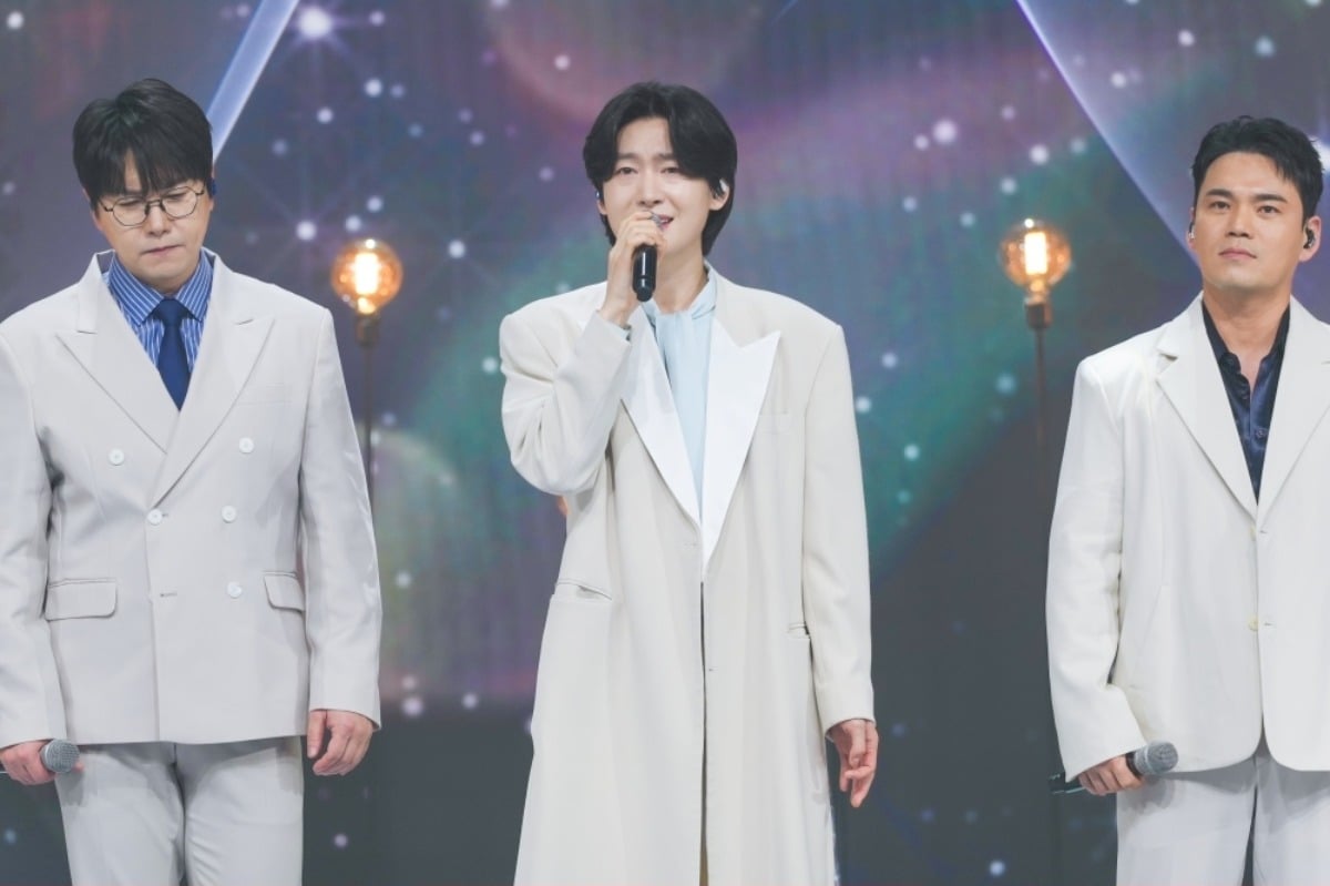 69세 국민 여가수, 고위 간부 마중 받았다…"벤츠 타고 이동해"('금타는 금요일')