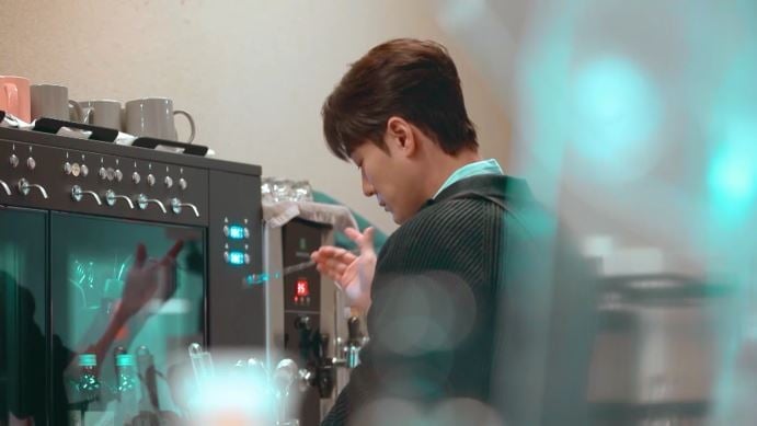 '38세' 서준영, 미모의 여성과 핑크빛♥…카페서 데이트 포착, "엄청난 미인" ('신랑수업2')