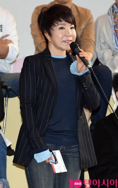 69세 국민 여가수, 고위 간부 마중 받았다…"벤츠 타고 이동해"('금타는 금요일')