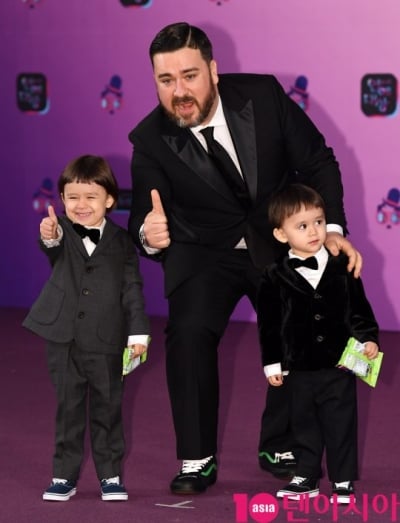 "왜 이거 고추 없어요?"…'성교육' 첫 방송 앞둔 샘해밍턴, 충격적인 경험 고백