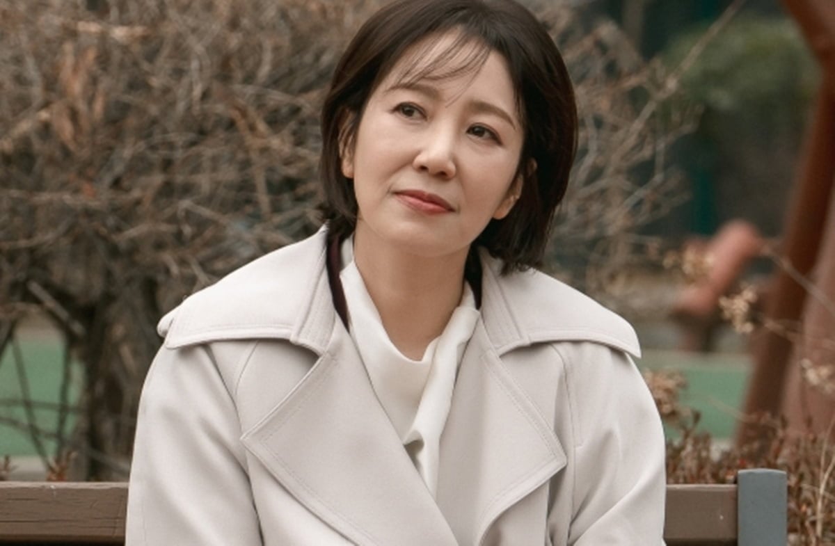 '음주운전' 이재룡은 검찰 송치됐는데…♥유호정 미소 포착, 냉철함 오가는 열연 ('사랑처방')