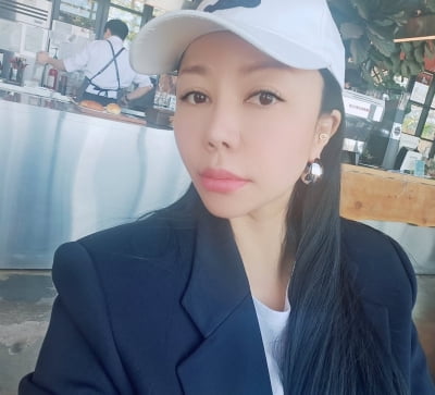 '재산 80억' 10기 정숙, 갈수록 부티나는 근황…밤새 마셔도 피부는 '광채'