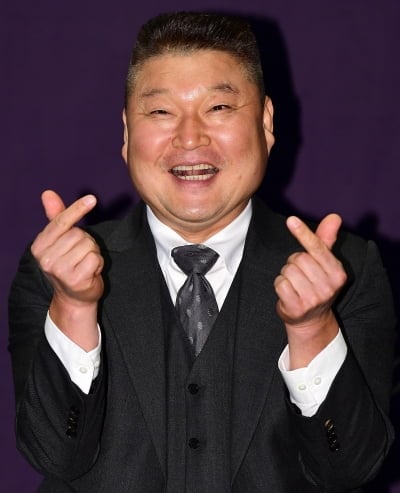 국민 MC였던 강호동, 화제성 실종됐다더니…결국 BTS 맛집 찾아가 서사 풀이 ('서점')