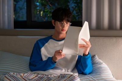 김고은과 ♥핑크빛 터졌다는 '모델 출신' 20대 신예 남배우…"귀엽고 사랑스러워" ('윰세')