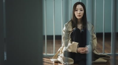 박민영, 살인 혐의 현행범으로 체포됐다…스토킹 가해자와 몸싸움 끝에 범행 ('세이렌')